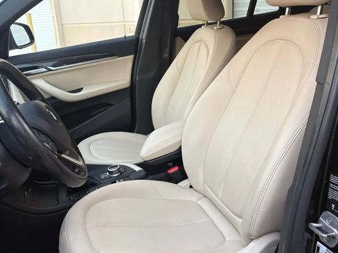 Used 2018 BMW X1 xDrive28i w/ Convenience Package AWD/4WD image 5