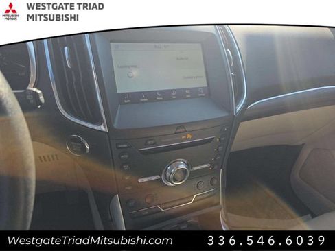 Used 2019 Ford Edge Titanium w/ Equipment Group 301A FWD image 7