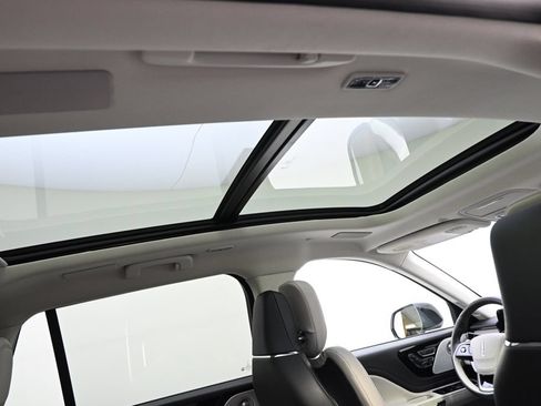 New 2026 Lincoln Aviator Reserve AWD/4WD image 17
