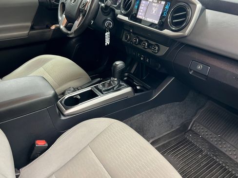 Used 2019 Toyota Tacoma SR5 image 14