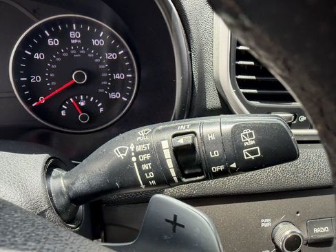 Used 2020 Kia Sportage S FWD image 28