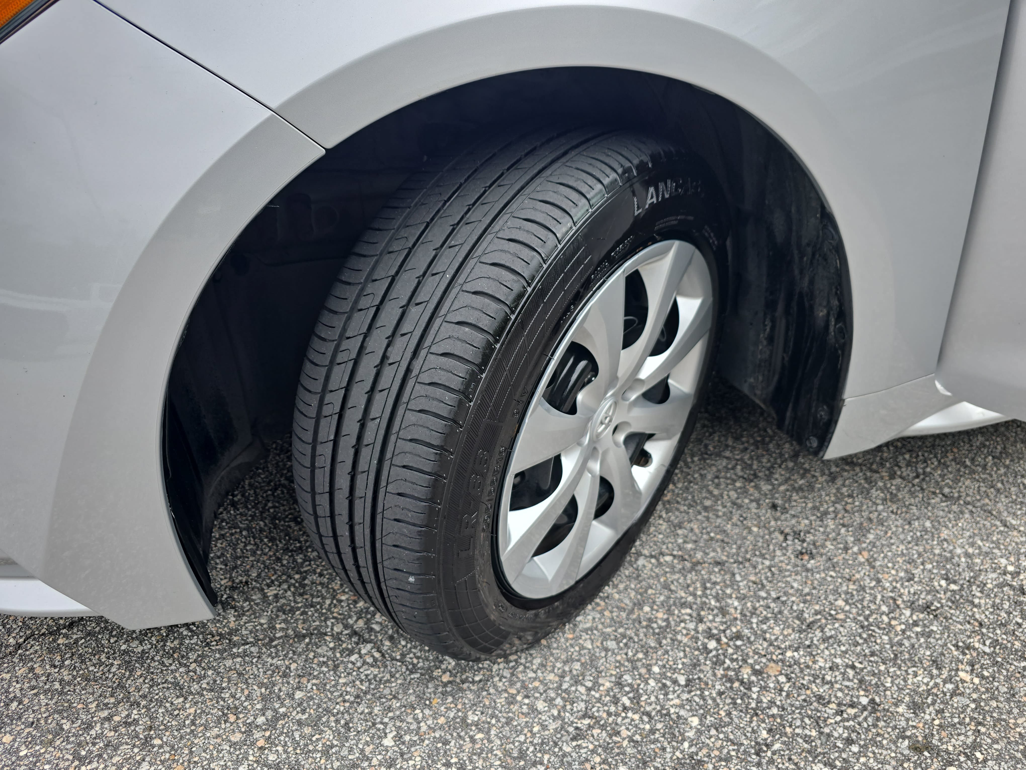 Used 2024 Toyota Corolla LE FWD image 30