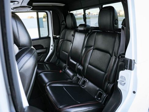 Used 2020 Jeep Gladiator Rubicon AWD/4WD image 32