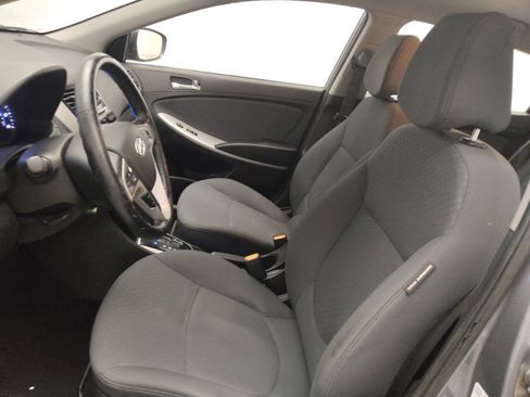 Used 2014 Hyundai Accent SE image 17