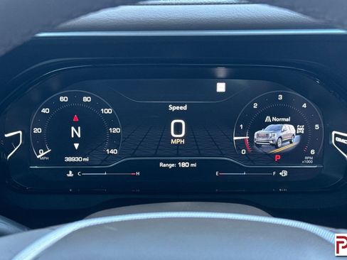 Certified 2022 GMC Yukon Denali w/ Denali Premium Package AWD/4WD image 33