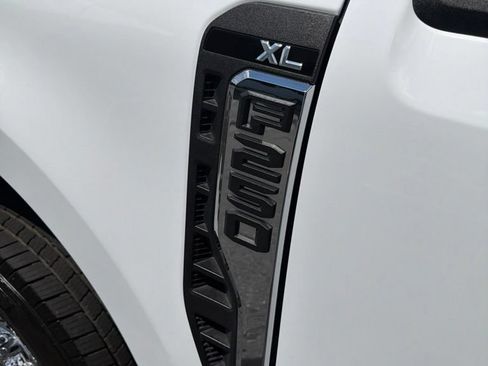 Used 2024 Ford F250 XL w/ XL Driver Assist Package AWD/4WD image 7