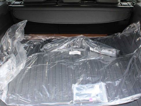 New 2025 Toyota RAV4 Limited image 9