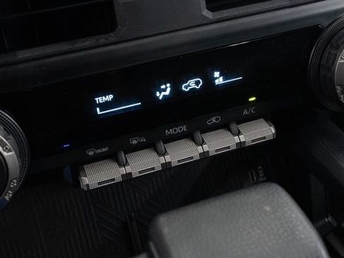 Used 2025 Toyota 4Runner SR5 AWD/4WD image 12
