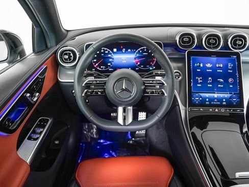 Certified 2024 Mercedes-Benz GLC 300 4MATIC image 11