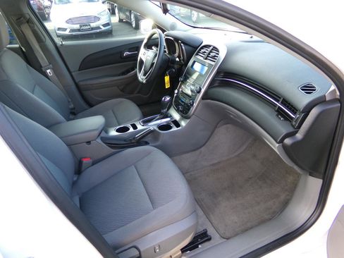 Used 2015 Chevrolet Malibu LS image 15