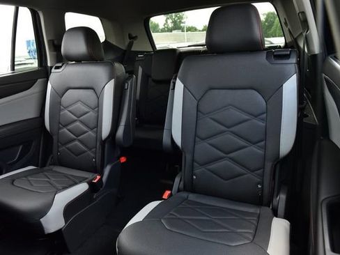 New 2026 Volkswagen Atlas Peak Edition AWD/4WD image 22