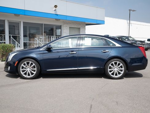 Used 2017 Cadillac XTS Premium Luxury image 7