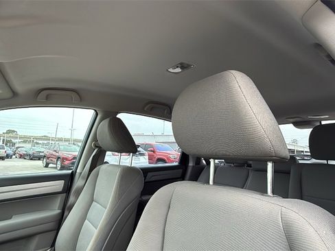 Used 2010 Honda CR-V LX image 14