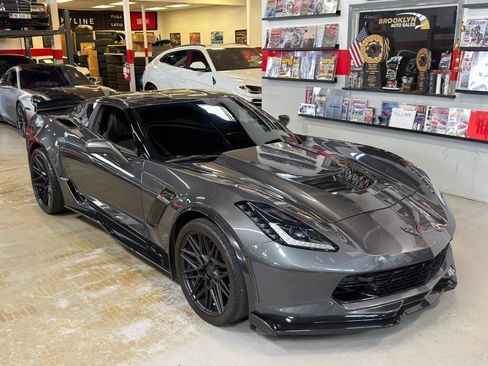 Used 2017 Chevrolet Corvette Z06 RWD image 4