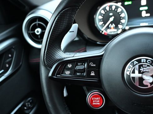 Used 2024 Alfa Romeo Tonale Veloce w/ Active Assist Package image 15