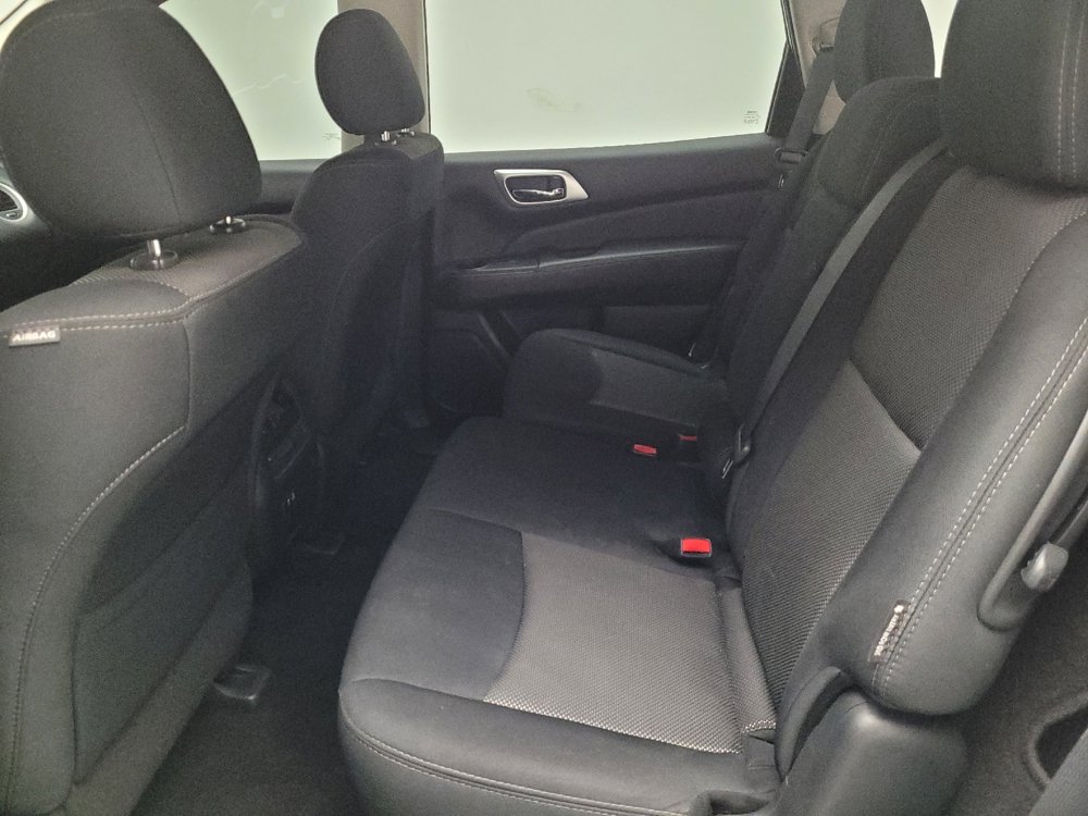 Used 2020 Nissan Pathfinder SV FWD image 18