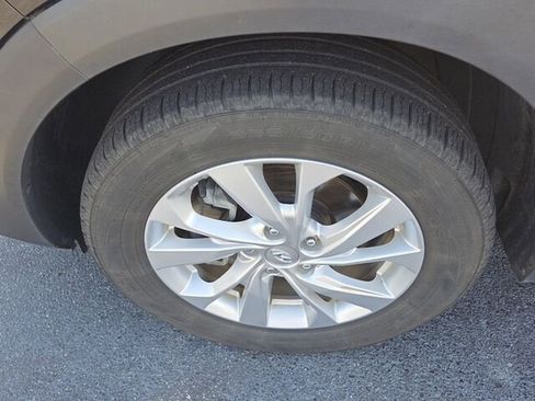 Used 2019 Hyundai Tucson Value AWD/4WD image 18