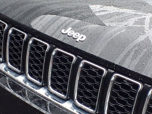 Used 2025 Jeep Grand Cherokee Limited image 73