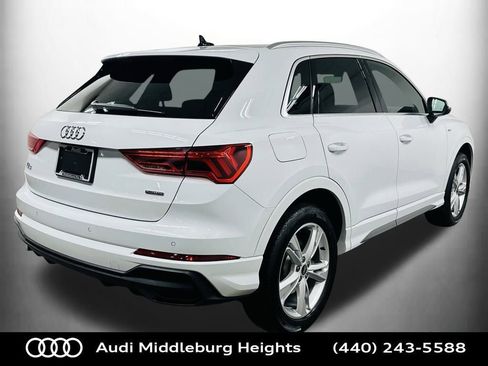 Certified 2023 Audi Q3 2.0T Premium w/ Convenience Package image 9