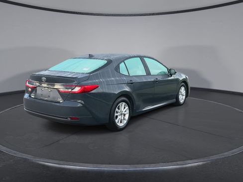 Used 2025 Toyota Camry LE w/ Convenience Package FWD image 8