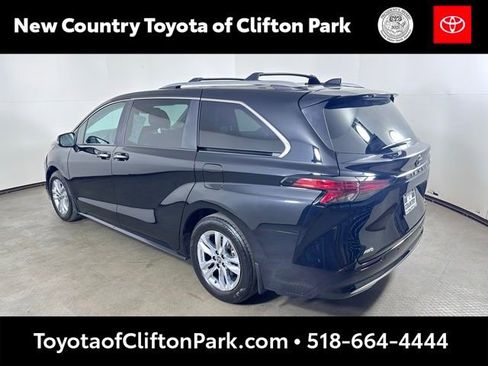 Used 2024 Toyota Sienna Limited AWD/4WD image 5