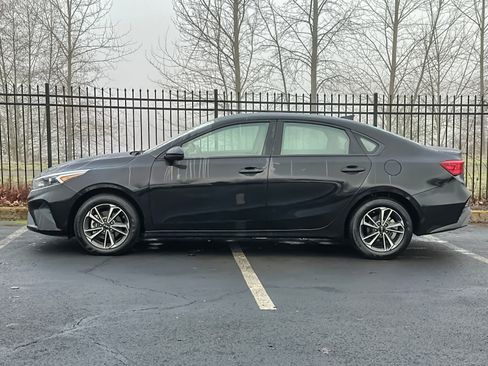 Used 2024 Kia Forte LXS image 6