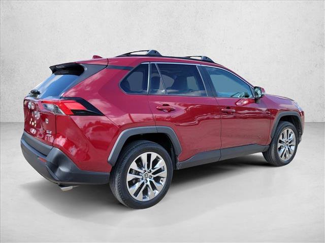 Used 2021 Toyota RAV4 XLE Premium AWD/4WD image 5