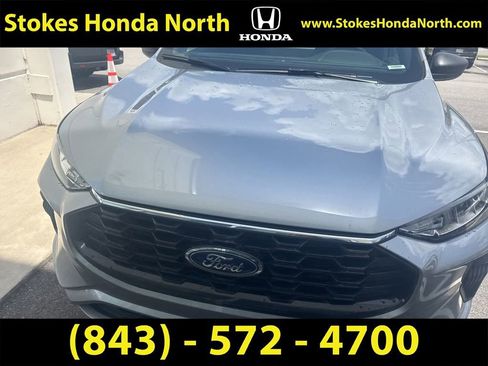 Used 2023 Ford Escape ST-Line w/ Tech Pack #1 FWD image 3
