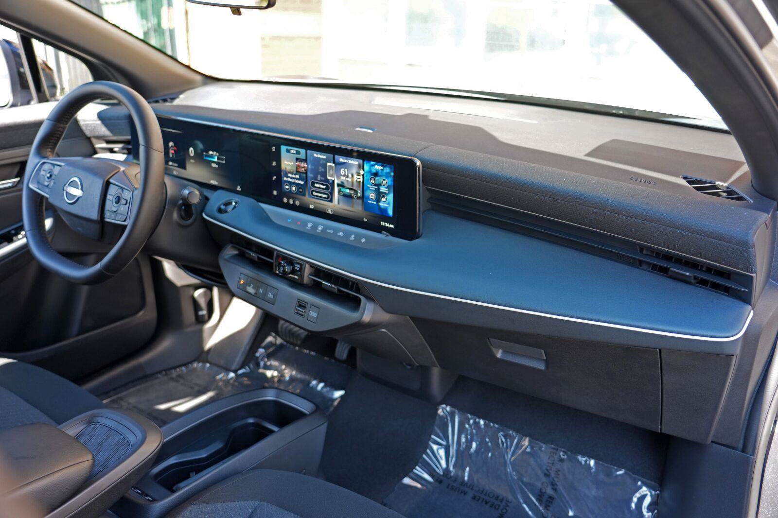 Used 2026 Nissan Leaf w/ Floor Mat Package (S+) FWD image 15