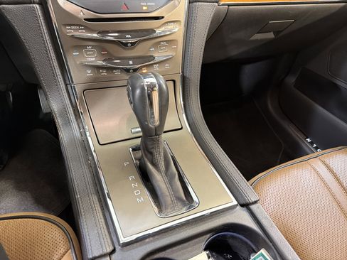 Used 2011 Lincoln MKX 2WD w/ 101A Rapid Spec Order Code image 19