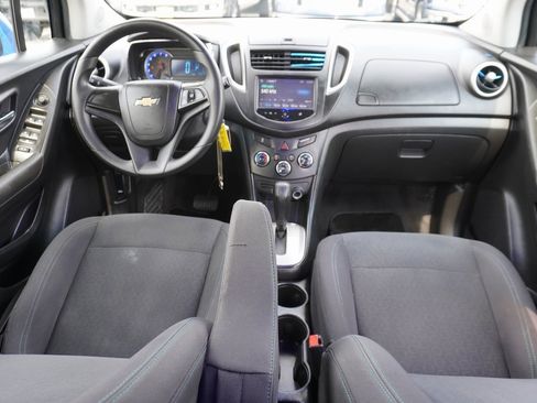 Used 2016 Chevrolet Trax LS w/ LPO, Cargo Package image 17