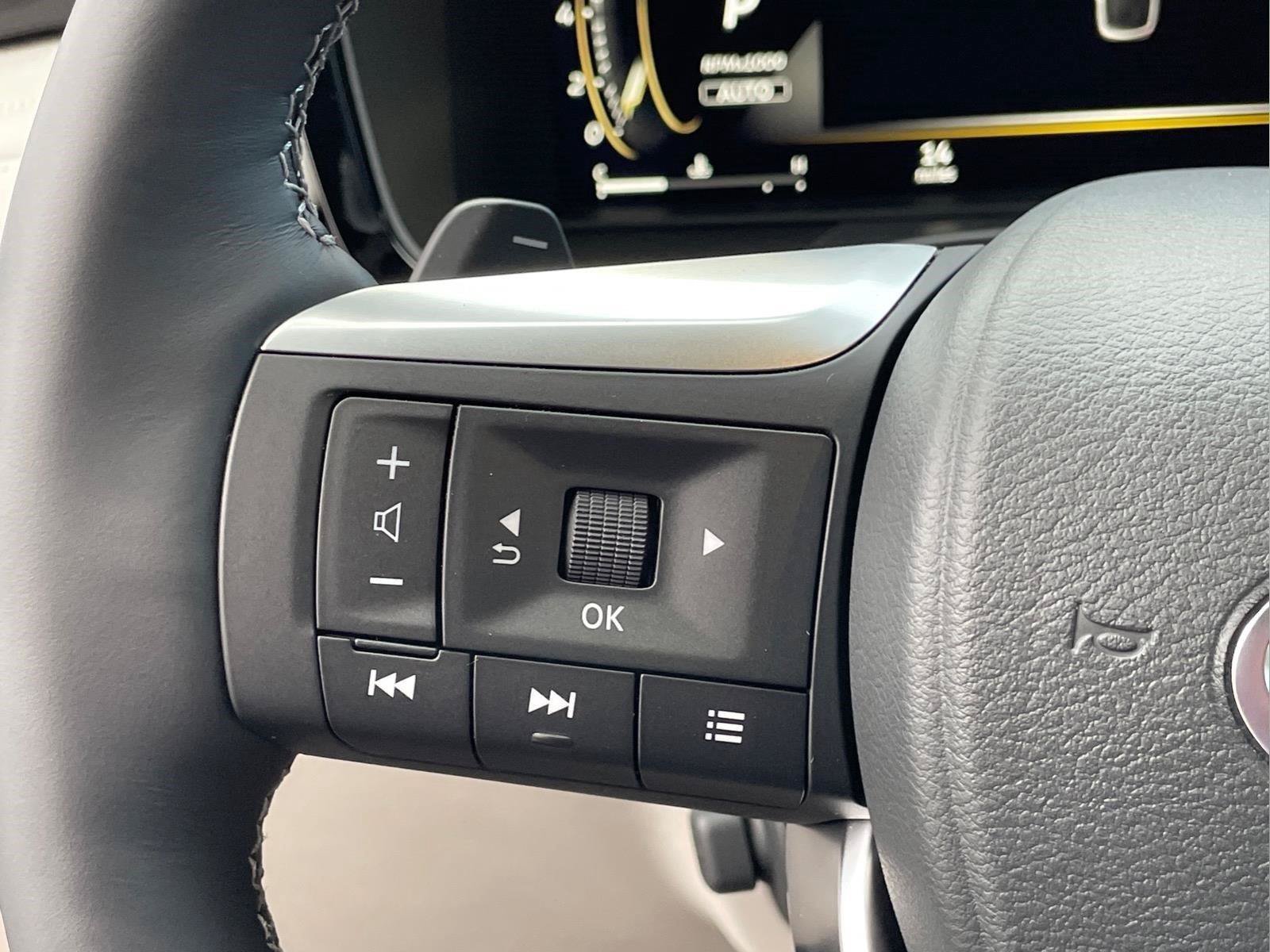 Used 2021 Lexus IS 300 w/ Comfort Package RWD image 39