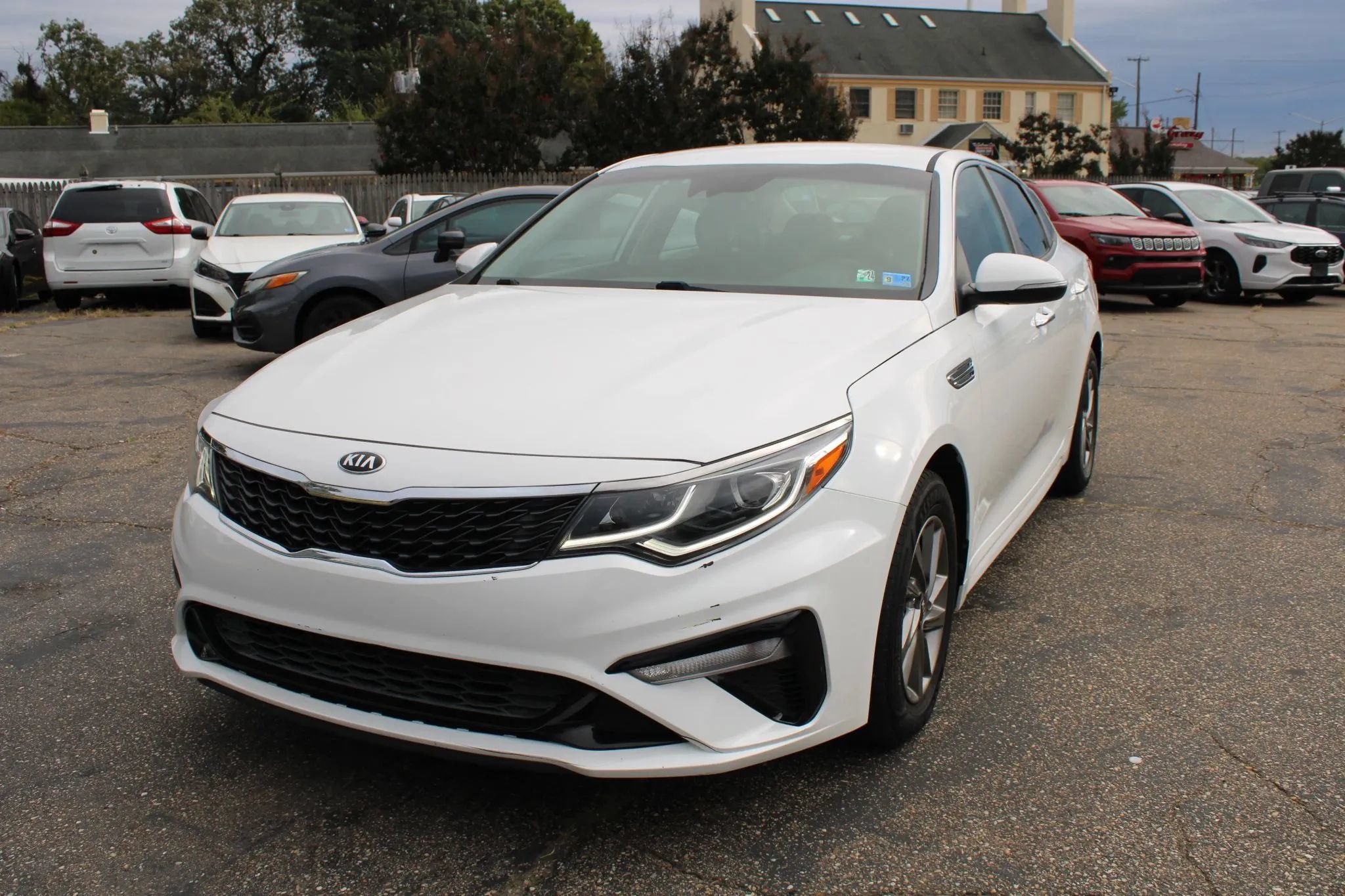 Used 2020 Kia Optima LX FWD image 2