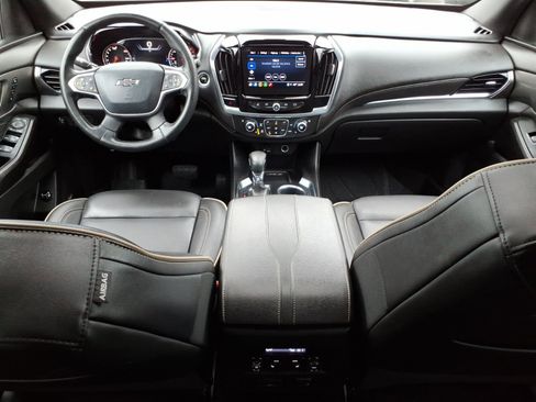 Certified 2023 Chevrolet Traverse Premier w/ Redline Edition image 11