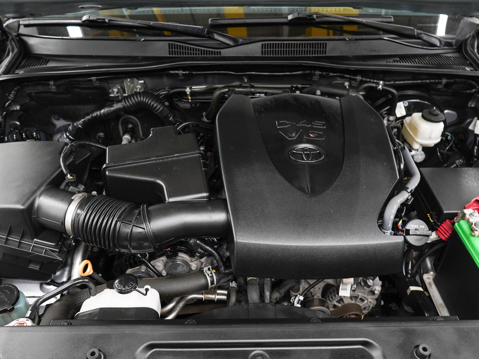 Used 2021 Toyota Tacoma SR AWD/4WD image 30