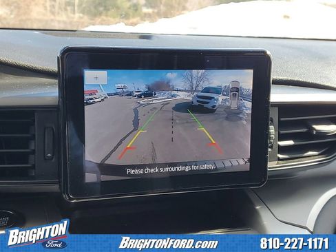 Used 2022 Ford Explorer XLT image 24