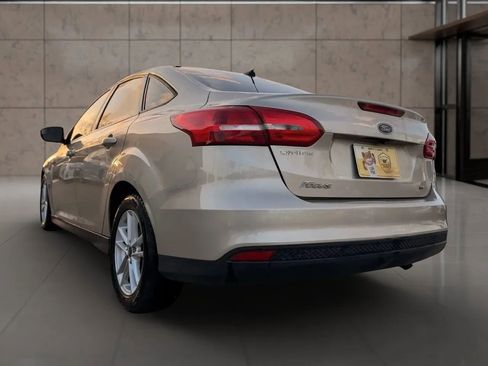 Used 2017 Ford Focus SE image 10