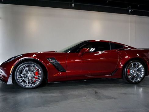 Used 2018 Chevrolet Corvette Z06 RWD image 48