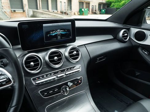 Used 2021 Mercedes-Benz C 300 Sedan image 25