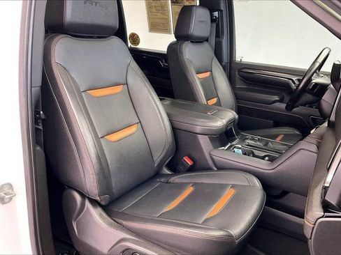Used 2024 GMC Sierra 2500 AT4 w/ AT4 Premium Plus Package AWD/4WD image 6