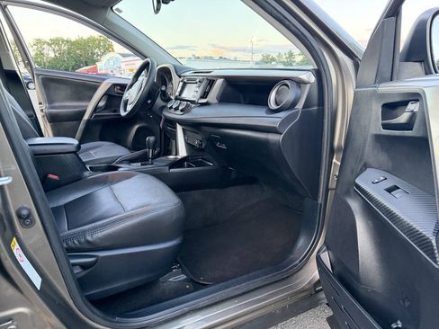 Used 2015 Toyota RAV4 LE AWD/4WD image 12