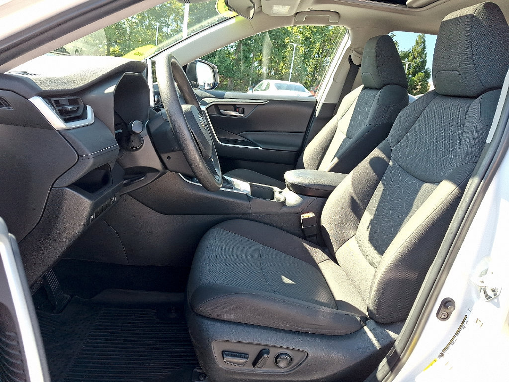 Used 2024 Toyota RAV4 XLE w/ Convenience Package AWD/4WD image 17