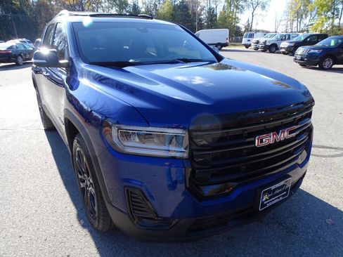 Used 2023 GMC Acadia AWD Elevation w/ Elevation Edition image 4