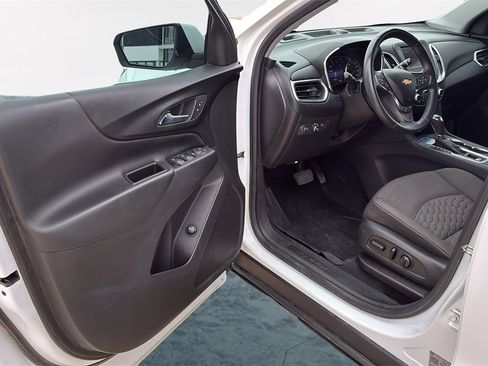 Used 2021 Chevrolet Equinox LT image 10