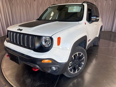 Used 2023 Jeep Renegade Trailhawk AWD/4WD image 9