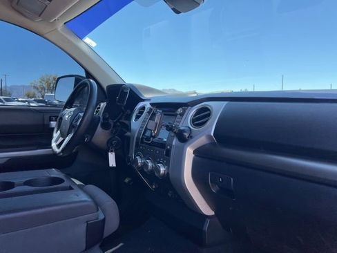 Used 2018 Toyota Tundra Platinum image 25