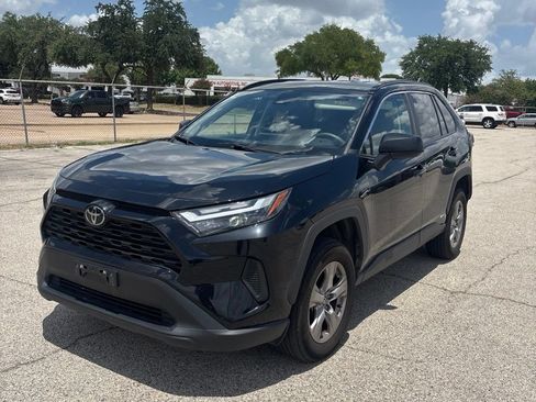 Used 2025 Toyota RAV4 LE AWD/4WD image 1