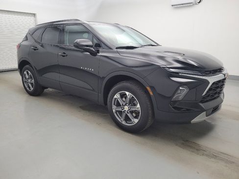 Used 2024 Chevrolet Blazer LT w/ Convenience Package FWD image 11