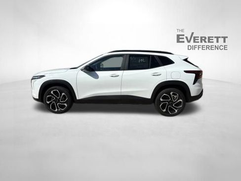 New 2026 Chevrolet Trax RS w/ Sunroof Package FWD image 4