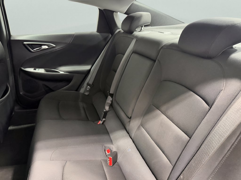Used 2025 Chevrolet Malibu LT FWD image 12